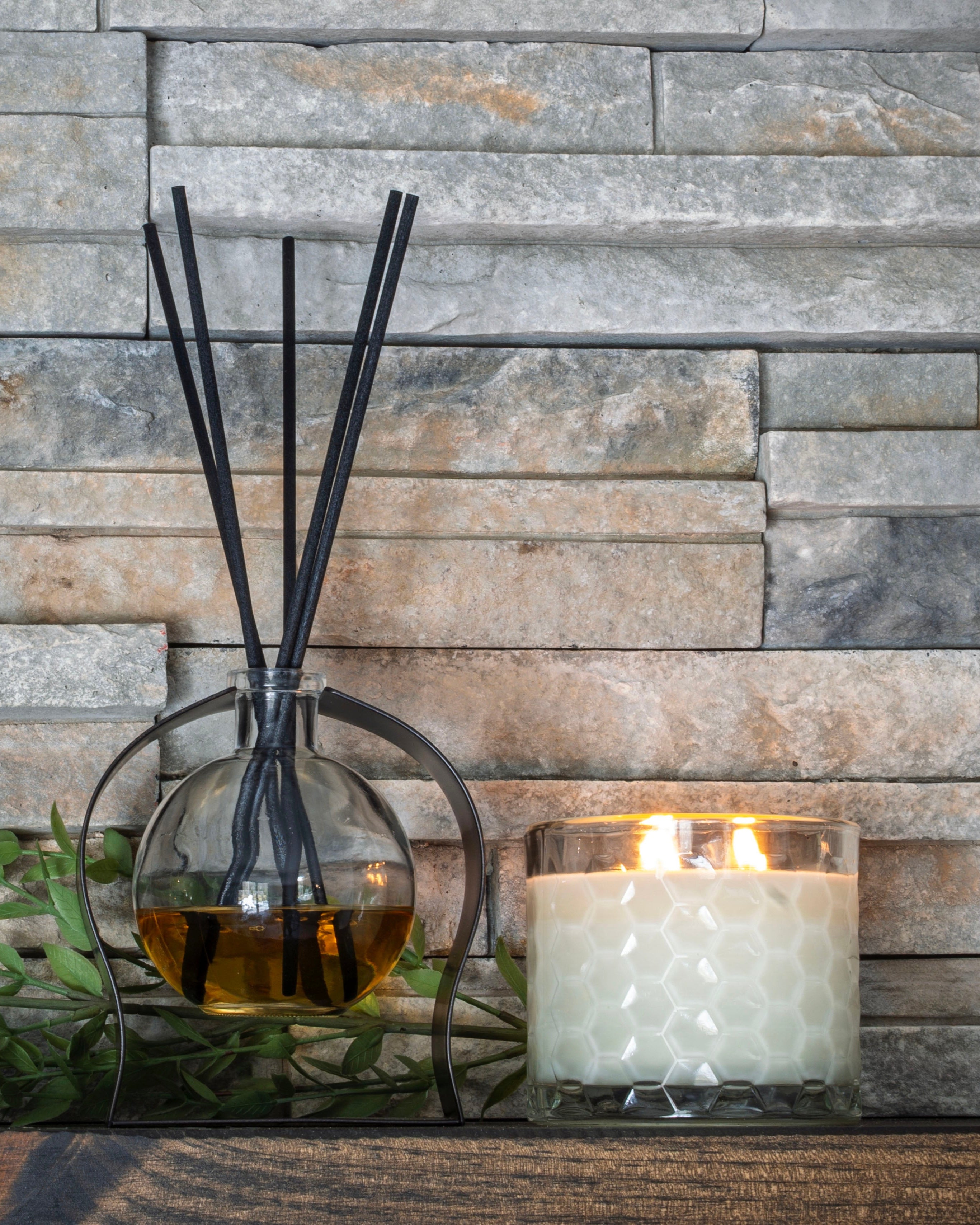 Radiance Reed Diffuser - Oakmoss & Amber Grove side view, elegant silhouette