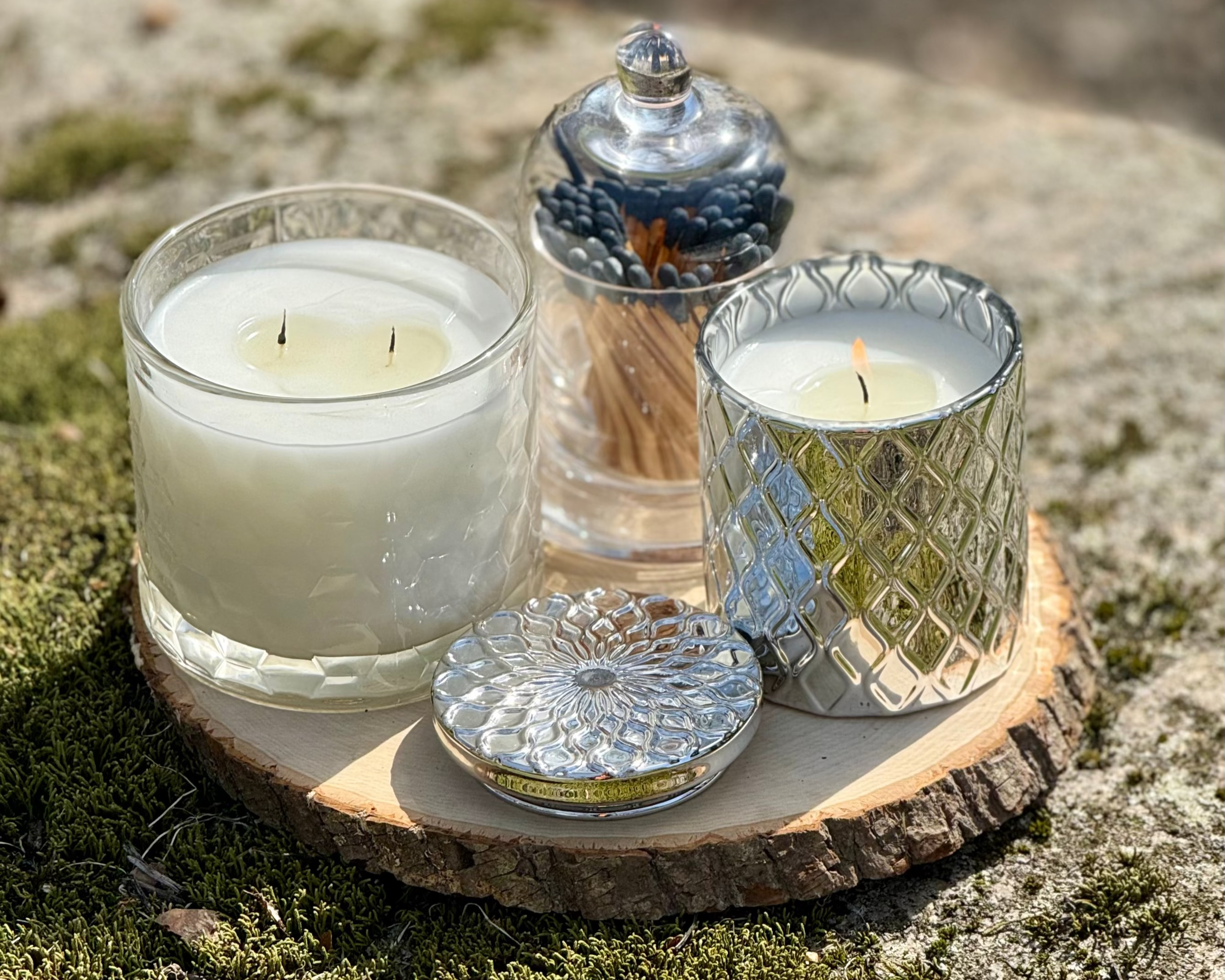 Silverscape Candle – Woodland & Mahogany Teak, side view